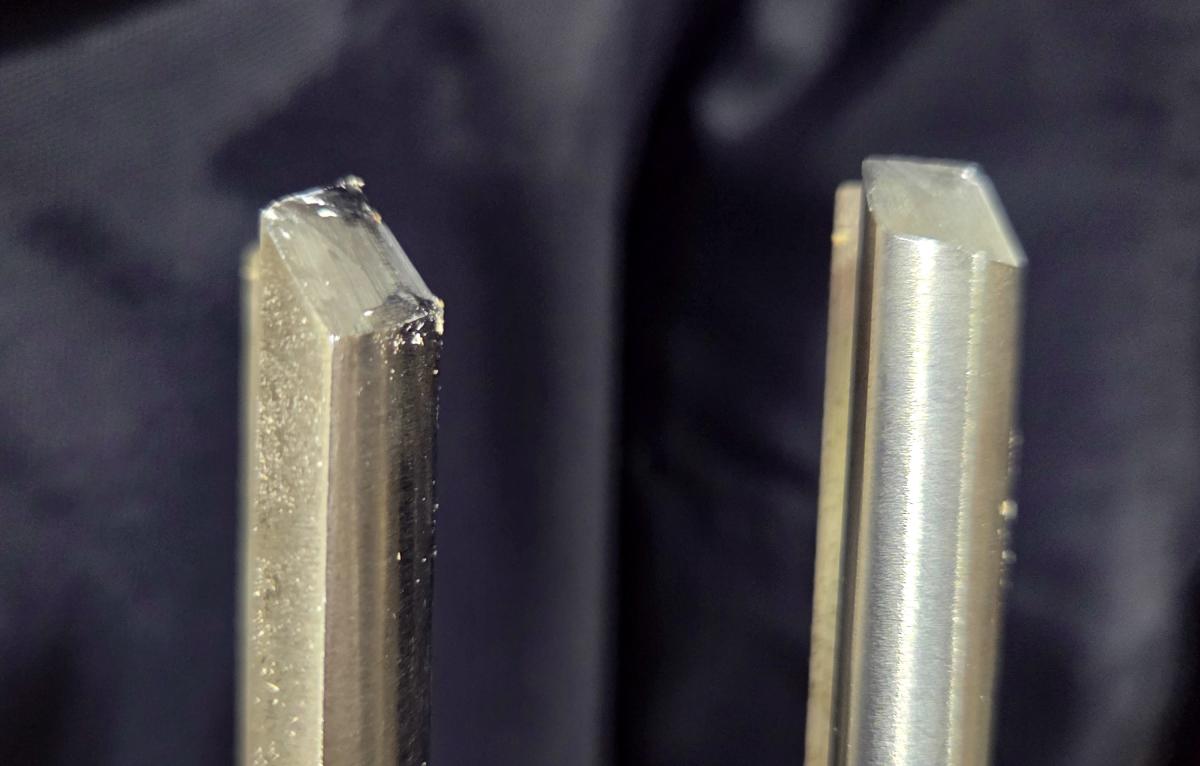 The continental gouge on the left is ground with the nose sticking out slightly. The roughing gouge on the right is ground square