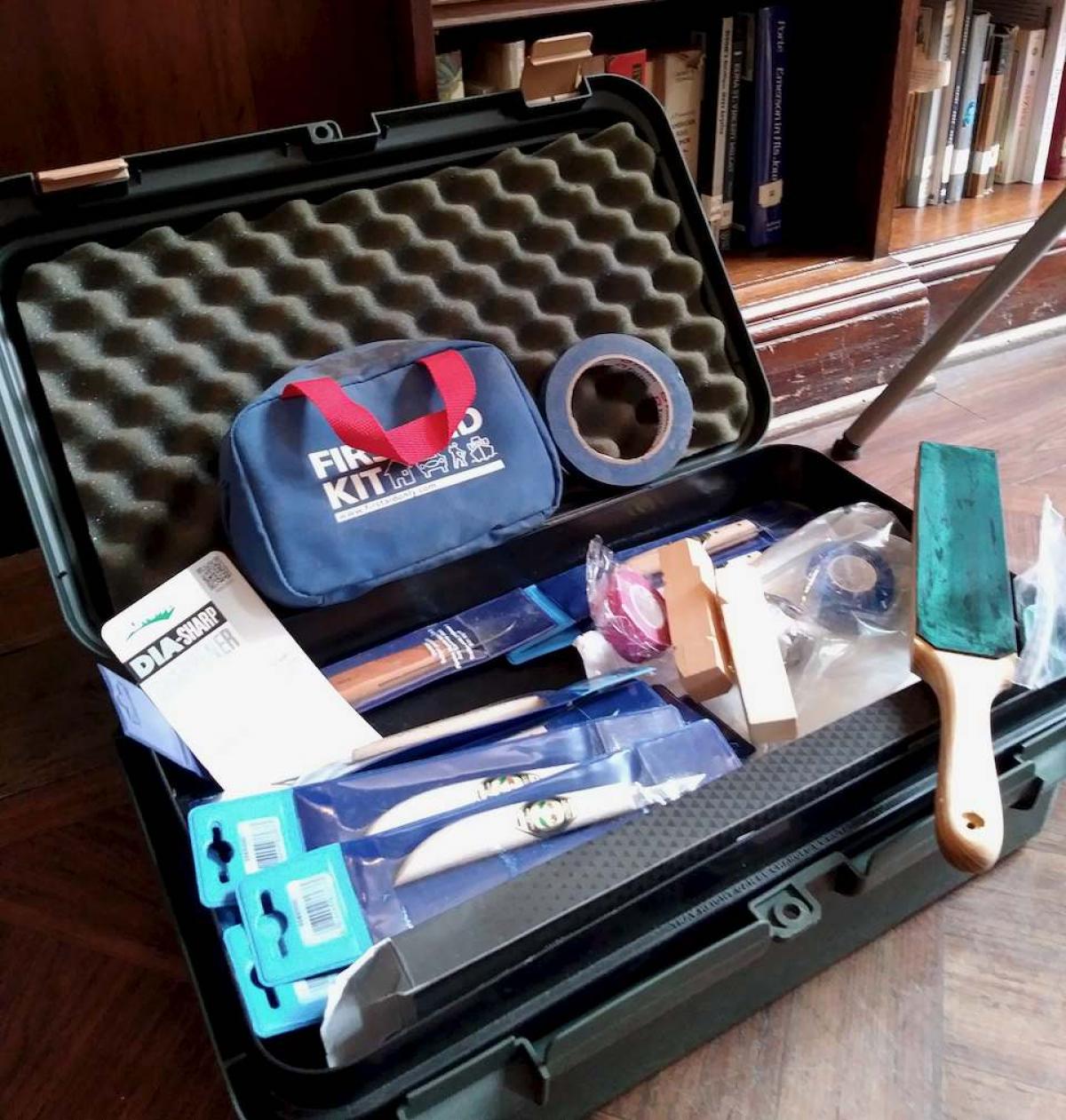 For each of my whittling classes I carry with me a box with tools